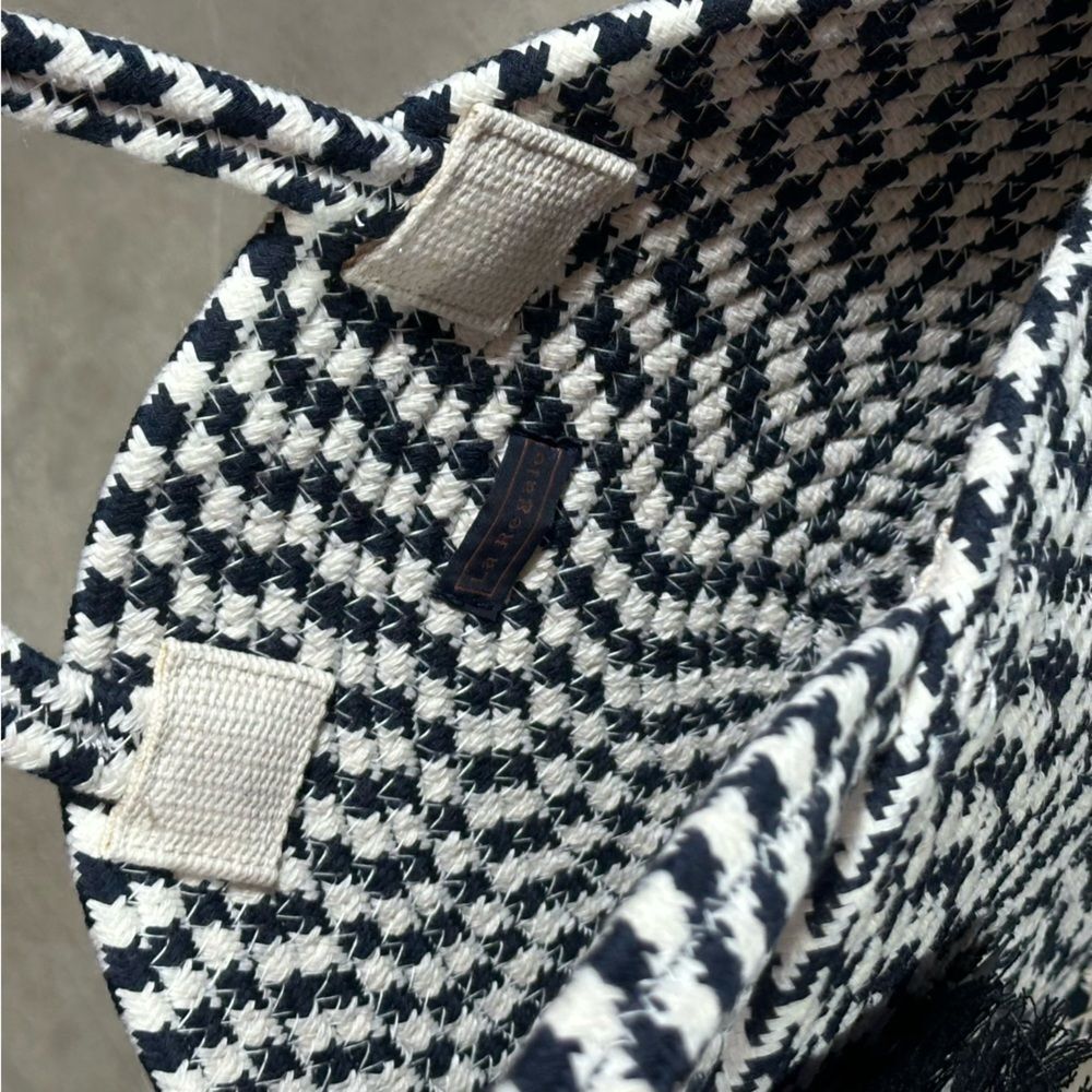 NWT La Regale Round White Navy Blue Cotton Woven Handbag - Picture 6 of 11